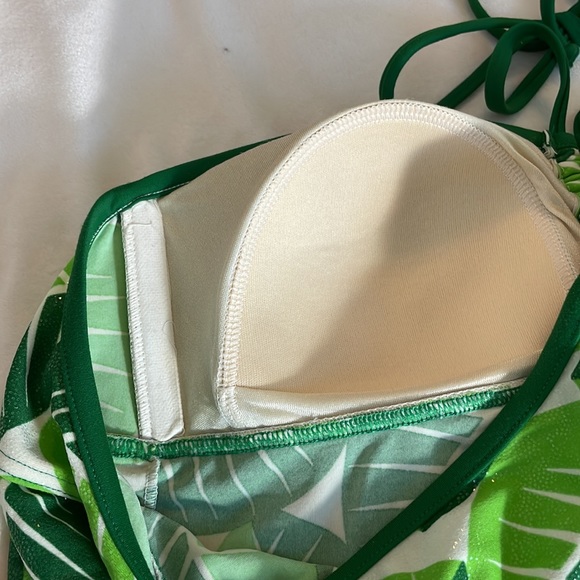 Palm Print Tankini Set - Picture 9 of 11